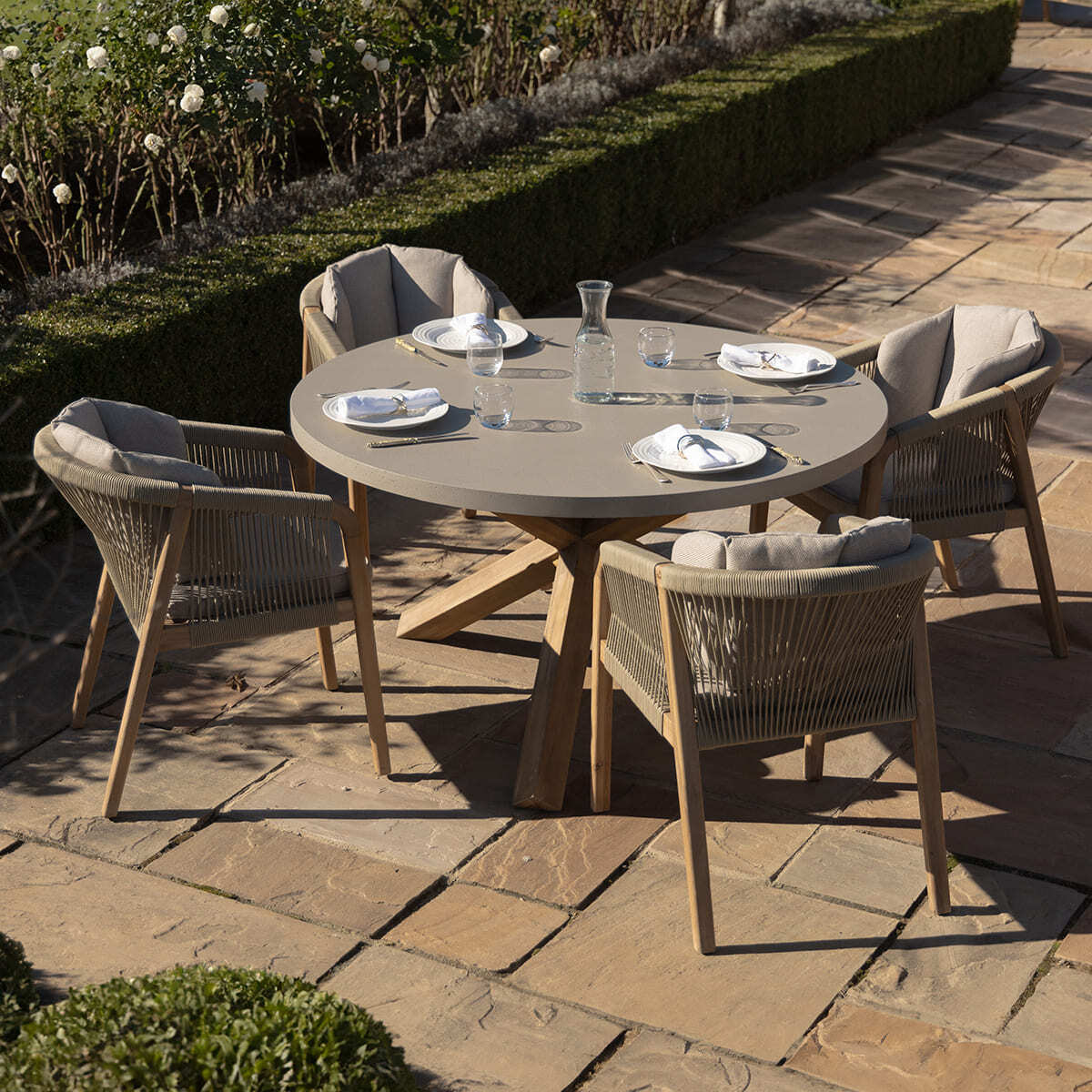 Maze Living - Martinique Rope Weave 4 Seat Round Dining Set