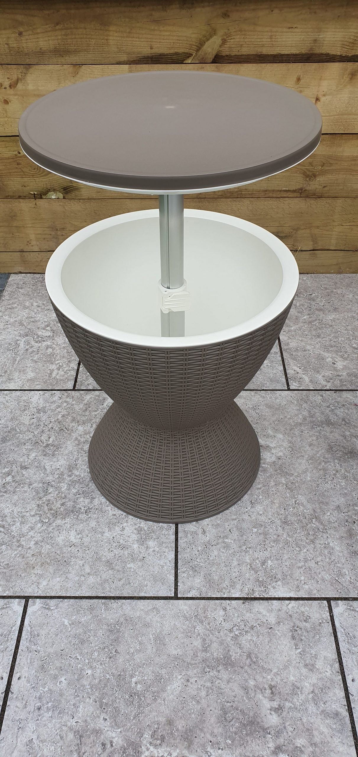 Rattan Cone Shape Ice Bucket Table | Ice0352