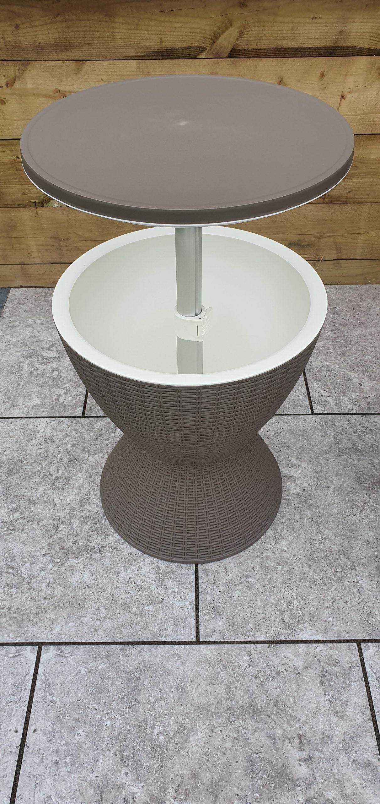 Rattan Cone Shape Ice Bucket Table | Ice0352