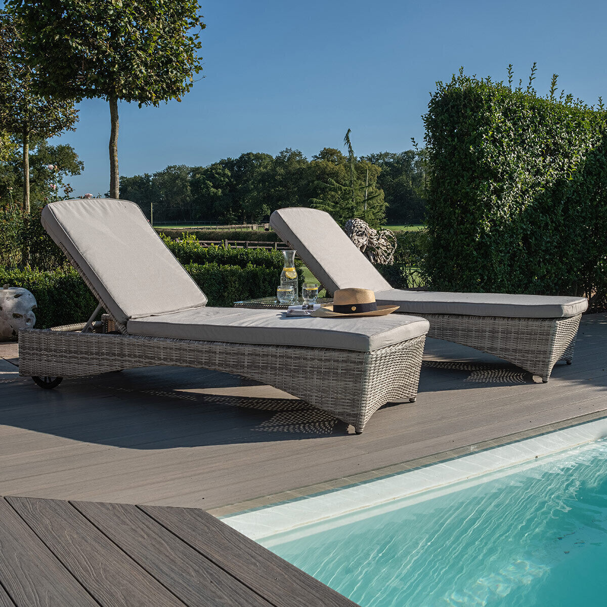 Homeflair - Oxford Rattan Sunlounger Set
