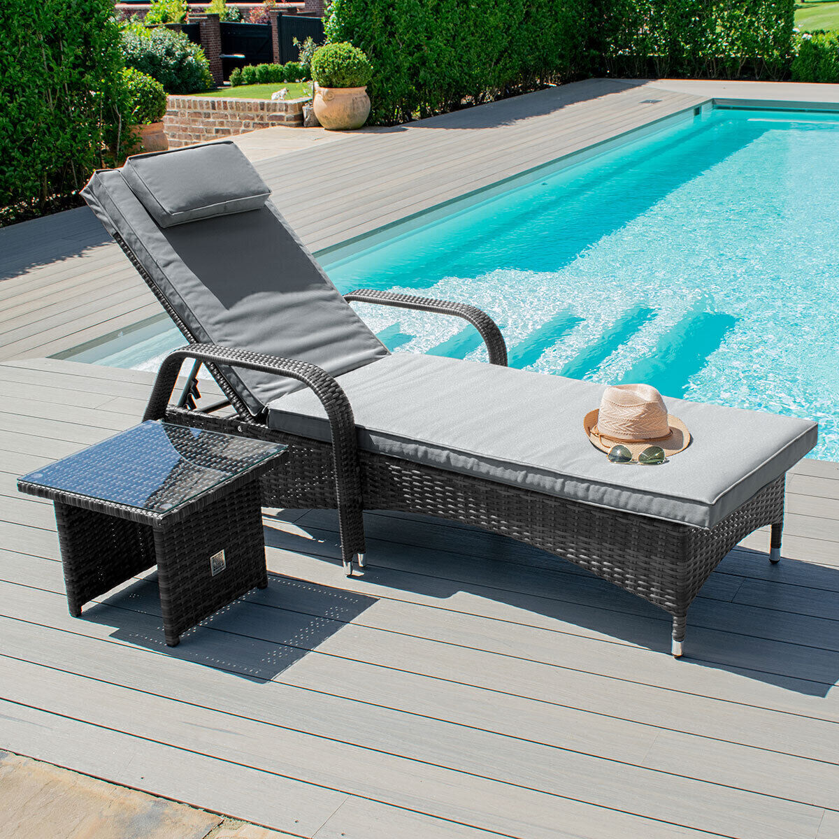 Homeflair - Florida Rattan Sunlounger Set