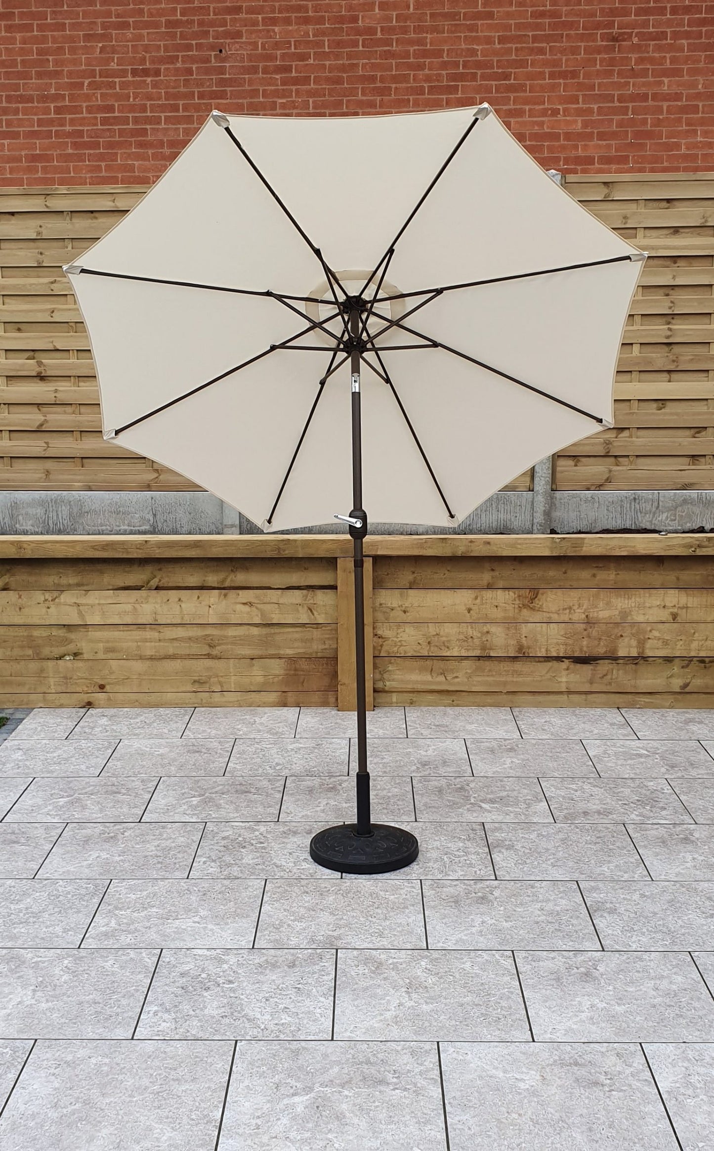 Rattan 2.5m Table Parasol in Beige with Tilt | Para0076