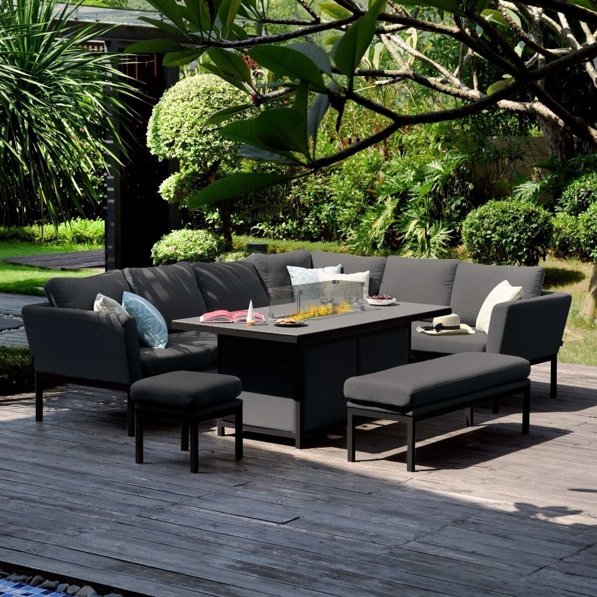 Homeflair – Outdoor Fabric Pulse Left Handed Corner Dining Set
