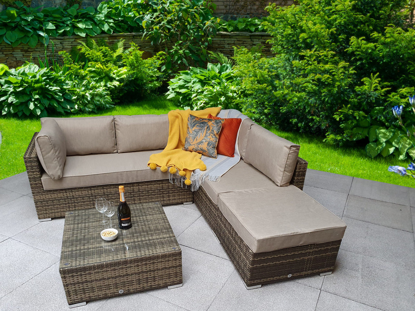 Savannah Rattan Corner Sofa Set in 8mm Brown Weave | Sava0094