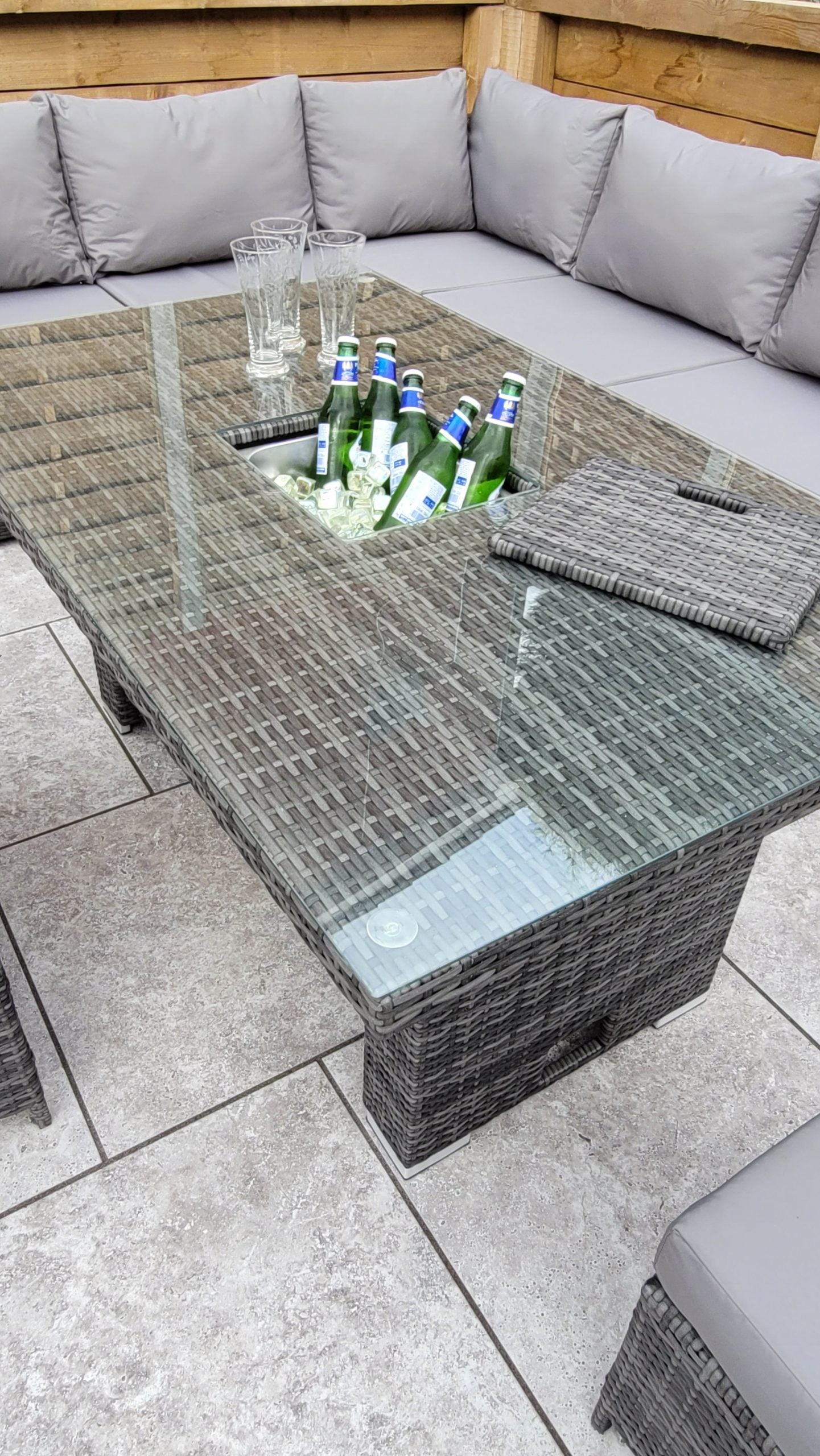 Rattan Corner Dining Sofa with Lift Table & Ice Bucket | Catalina | Cata0367