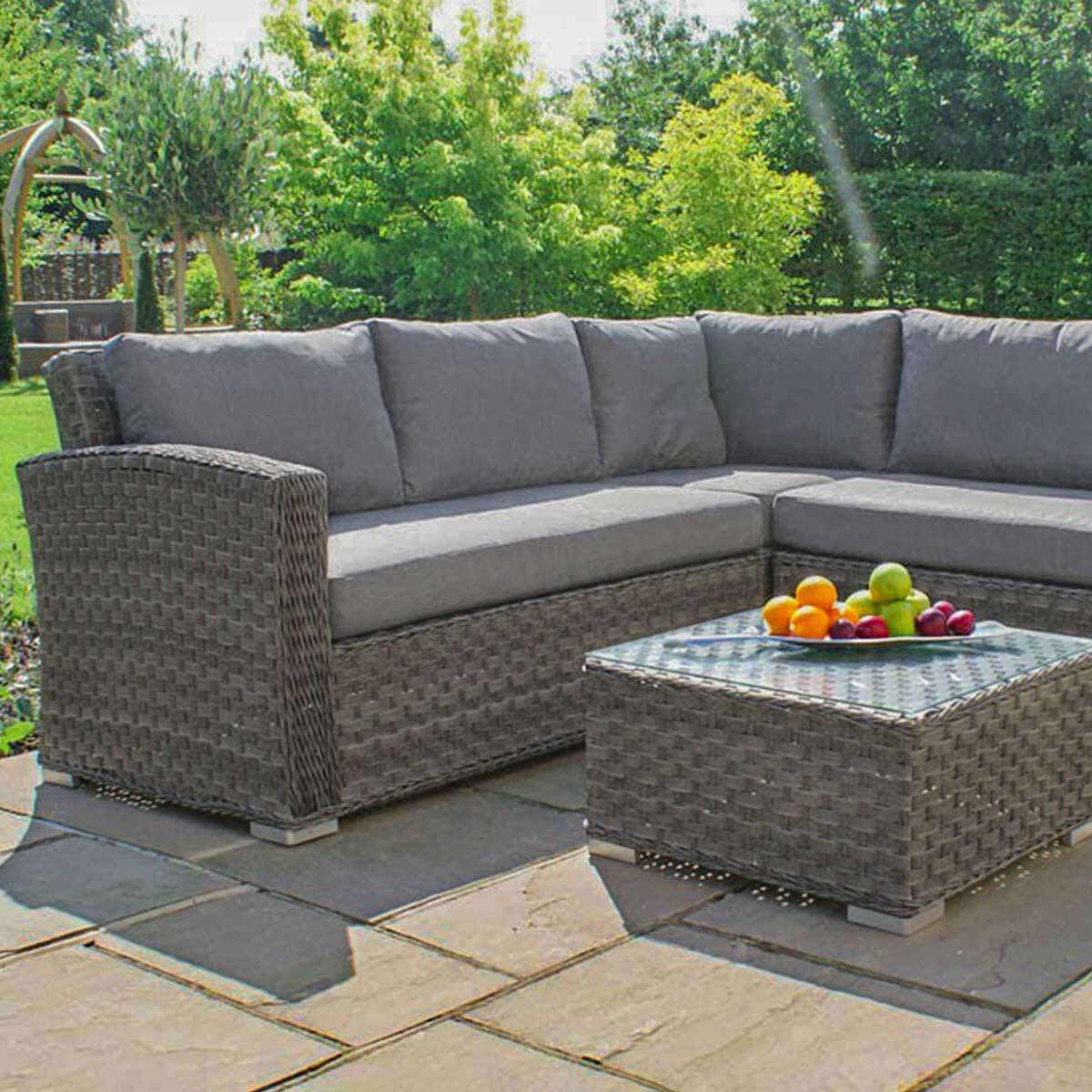 Homeflair – Victoria Small Rattan Corner Group