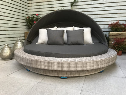 Rattan Large Round Daybed in Grey | Madison | Madi0193