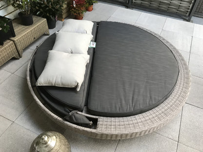 Rattan Large Round Daybed in Grey | Madison | Madi0193