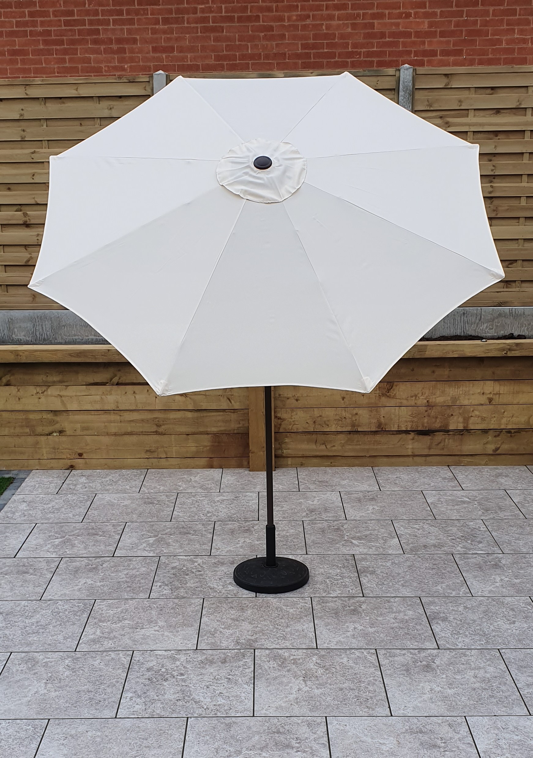 Rattan 2.5m Table Parasol in Beige with Tilt | Para0076 - Image 3