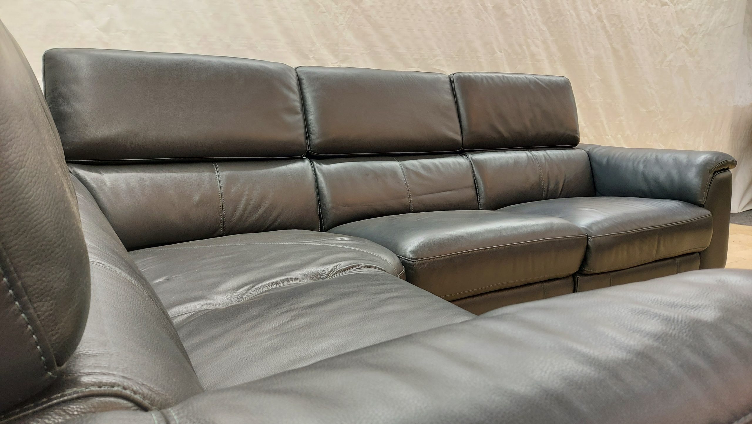 Palermont Ex-Display Leather Electric Recliner Corner Sofa | EXPAL - Image 3
