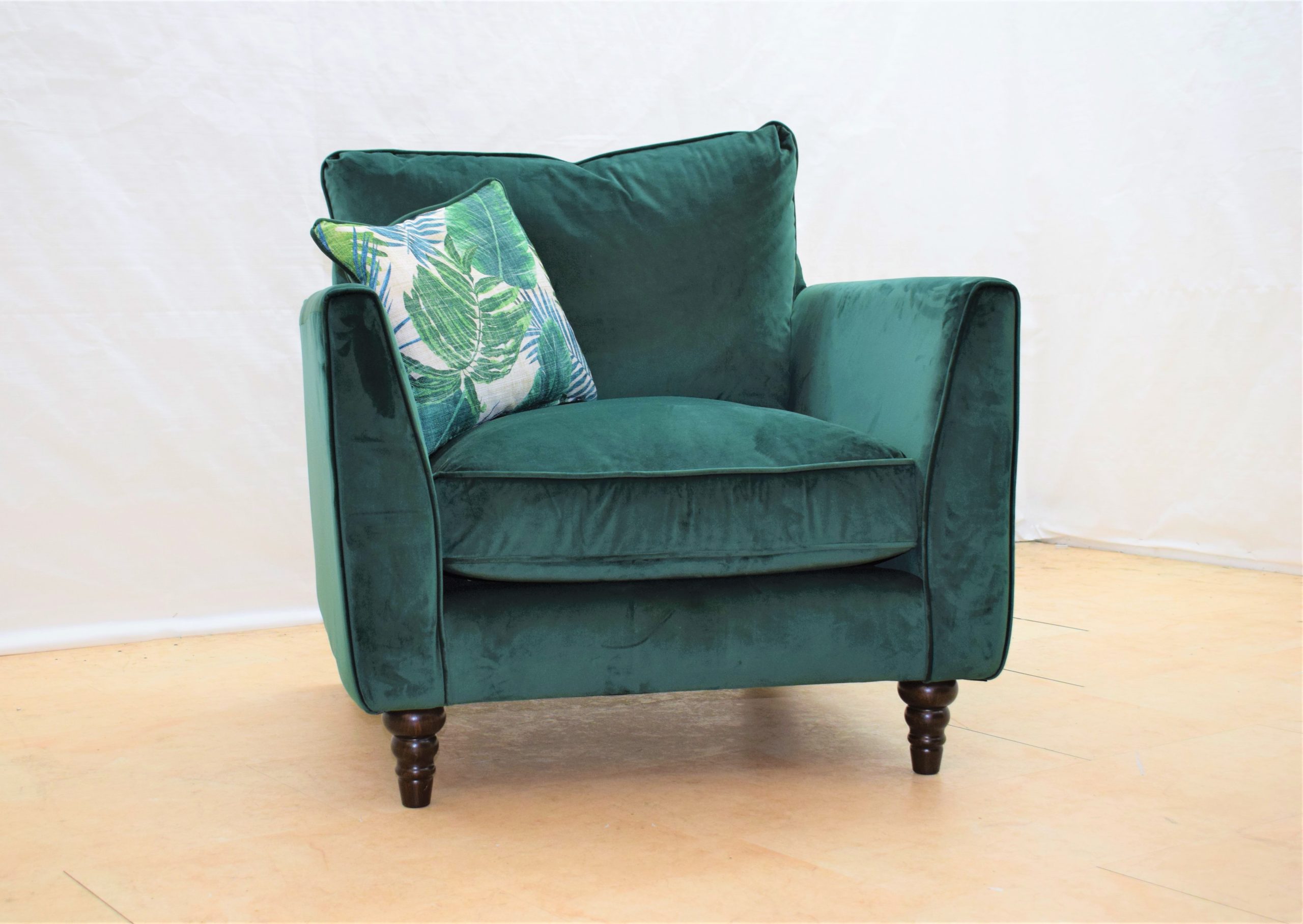 Pasha Ex-Display Emerald Fabric Chair | EXPAS