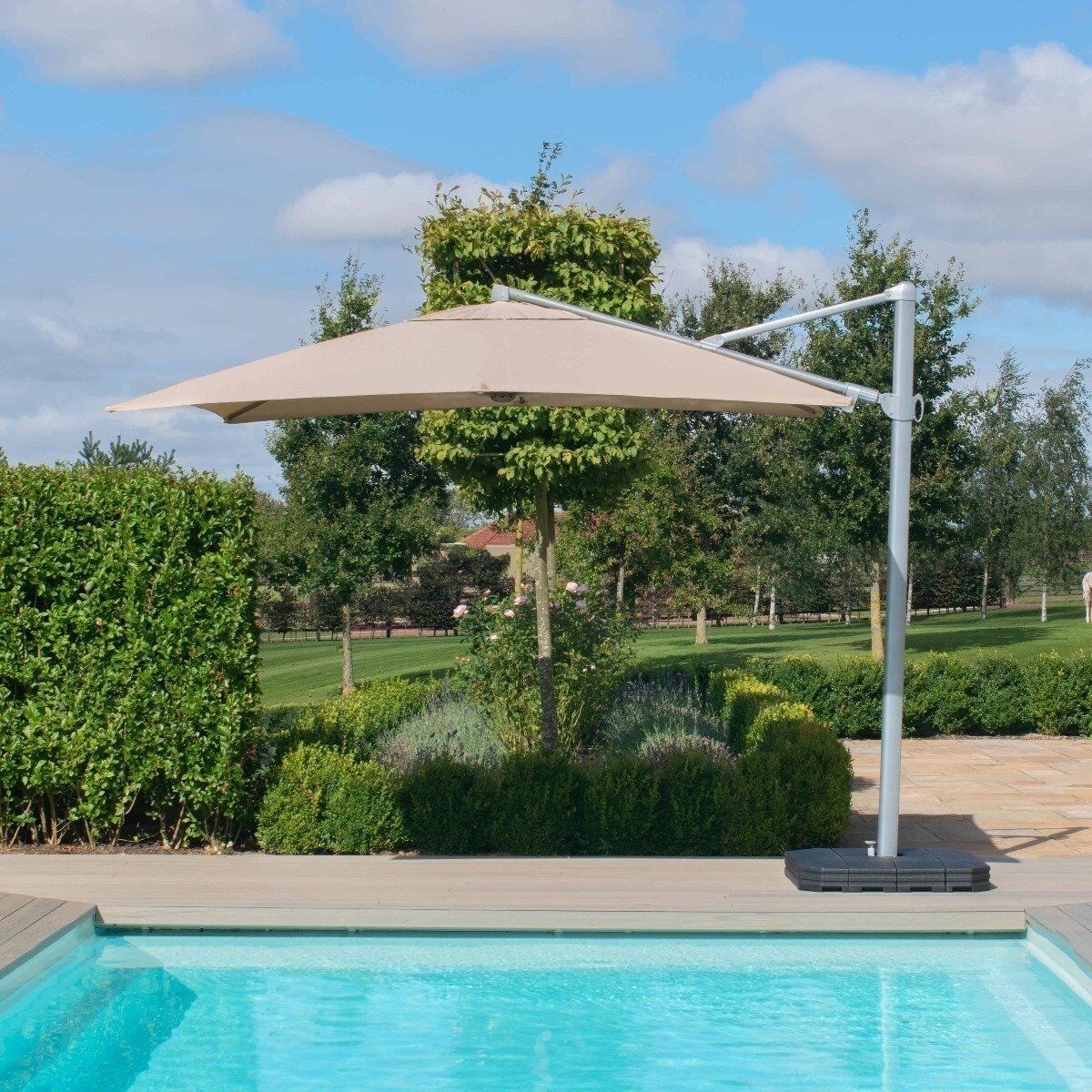 Homeflair - Zeus 3.5m Round Rotating Cantilever Parasol