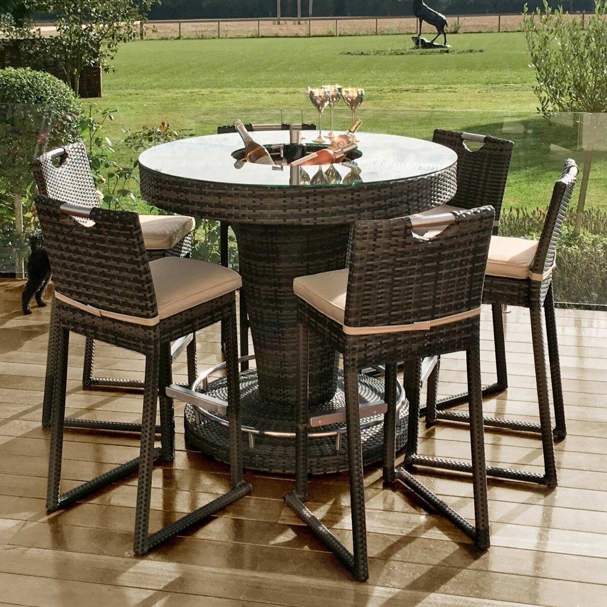 Homeflair - 6 Seat Round Rattan Bar Set with Ice Bucket