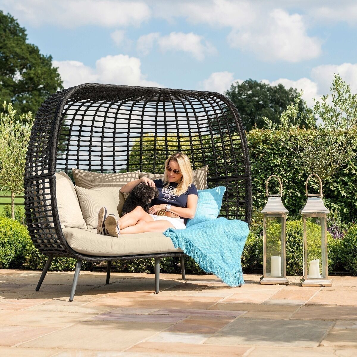 Homeflair - Riviera Rattan Pod Sofa