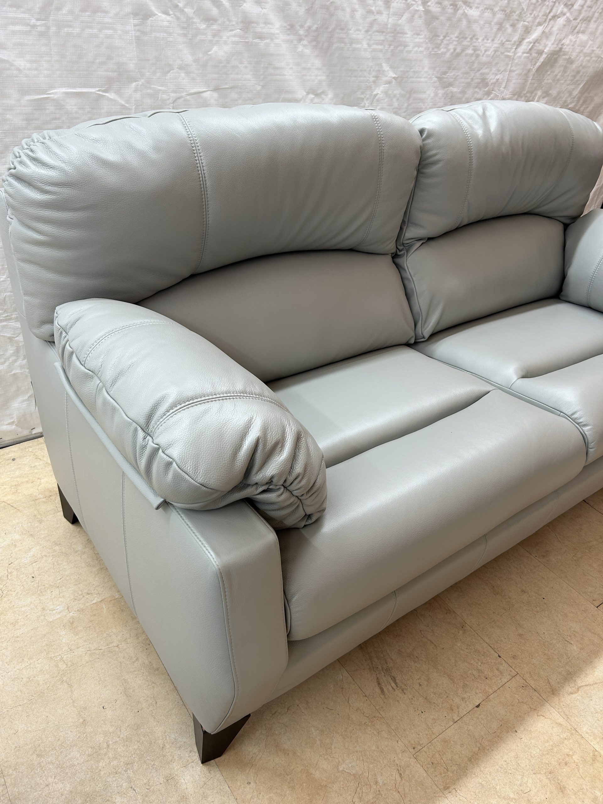 Ex-Display Austin Grey Leather 3 Seater + 2 Chairs Sofa Set | EXAUS - Image 5