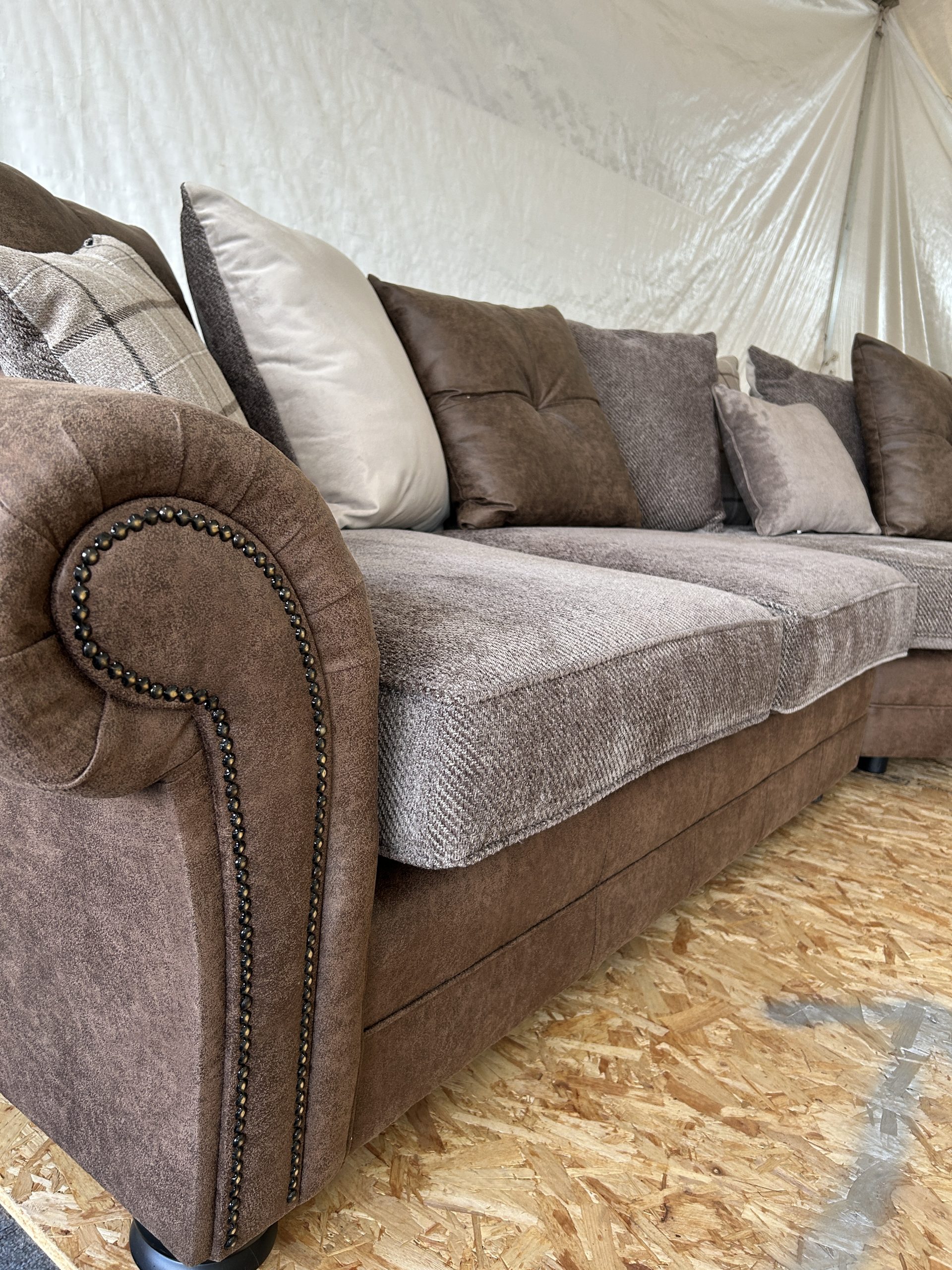 Ex-Display Marshal brown Corner Designer - Image 4